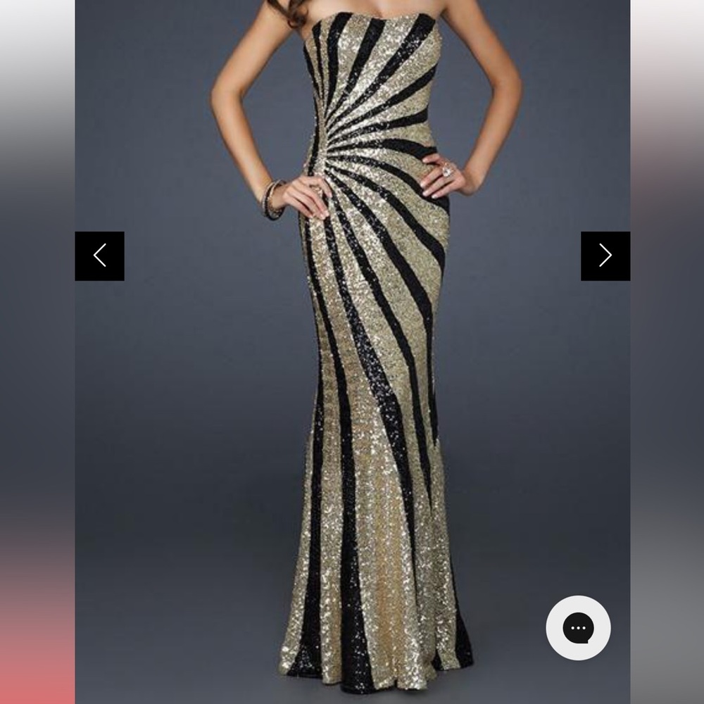 La Femme Gold/Black sequins stunning dress